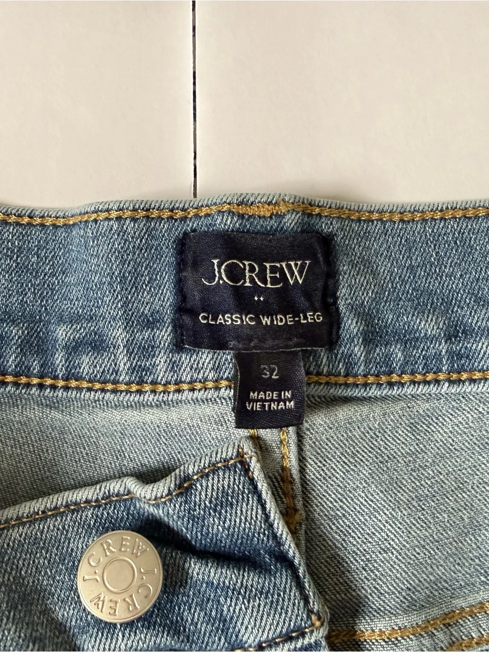 J Crew Mid-Rise Super Wide Women’s Jeans in Bangkok Wash - Size 32 - Picture 9 of 12